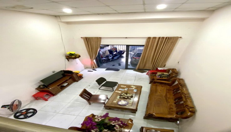 Hàng Hot: Nhà Mặt tiền 1 trệt 1 lửng, 65m2, Ô Tô Ngủ trong nhà CHỈ CÓ 4,9 tỷ. Đường Huỳnh Thị Hai, Quận 12